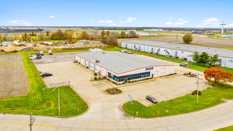 1607 W Wernsing Ave, Effingham, IL for lease - Building Photo - Image 1 of 7