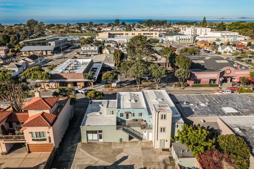 637 Main St, Half Moon Bay, CA for sale - Building Photo - Image 2 of 16