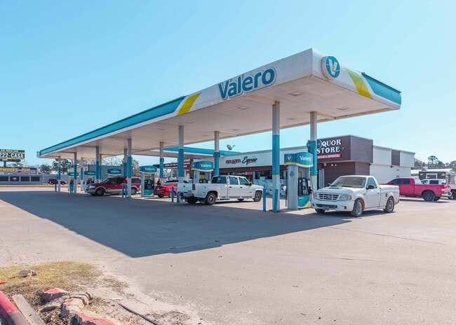 More details for 16244 E Texas 105, Conroe, TX - Retail for Sale
