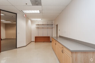 1130 W Lake Cook Rd, Buffalo Grove, IL for lease Interior Photo- Image 2 of 11