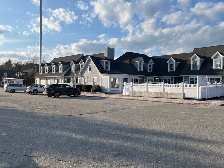 169 Port Rd, Kennebunk, ME à louer - Photo du bâtiment - Image 2 de 11