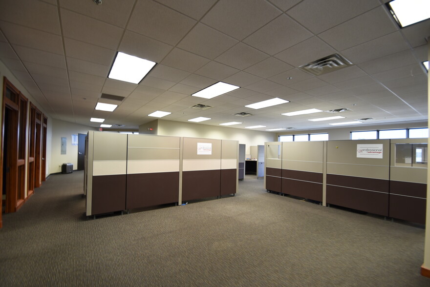 4820 S 30th Ave, Fargo, ND for lease - Interior Photo - Image 3 of 5