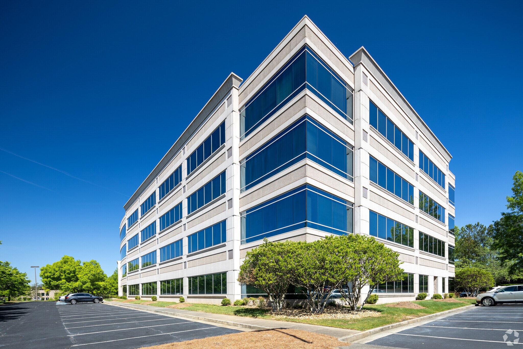 925 North Point Pky, Alpharetta, GA for lease Building Photo- Image 1 of 35