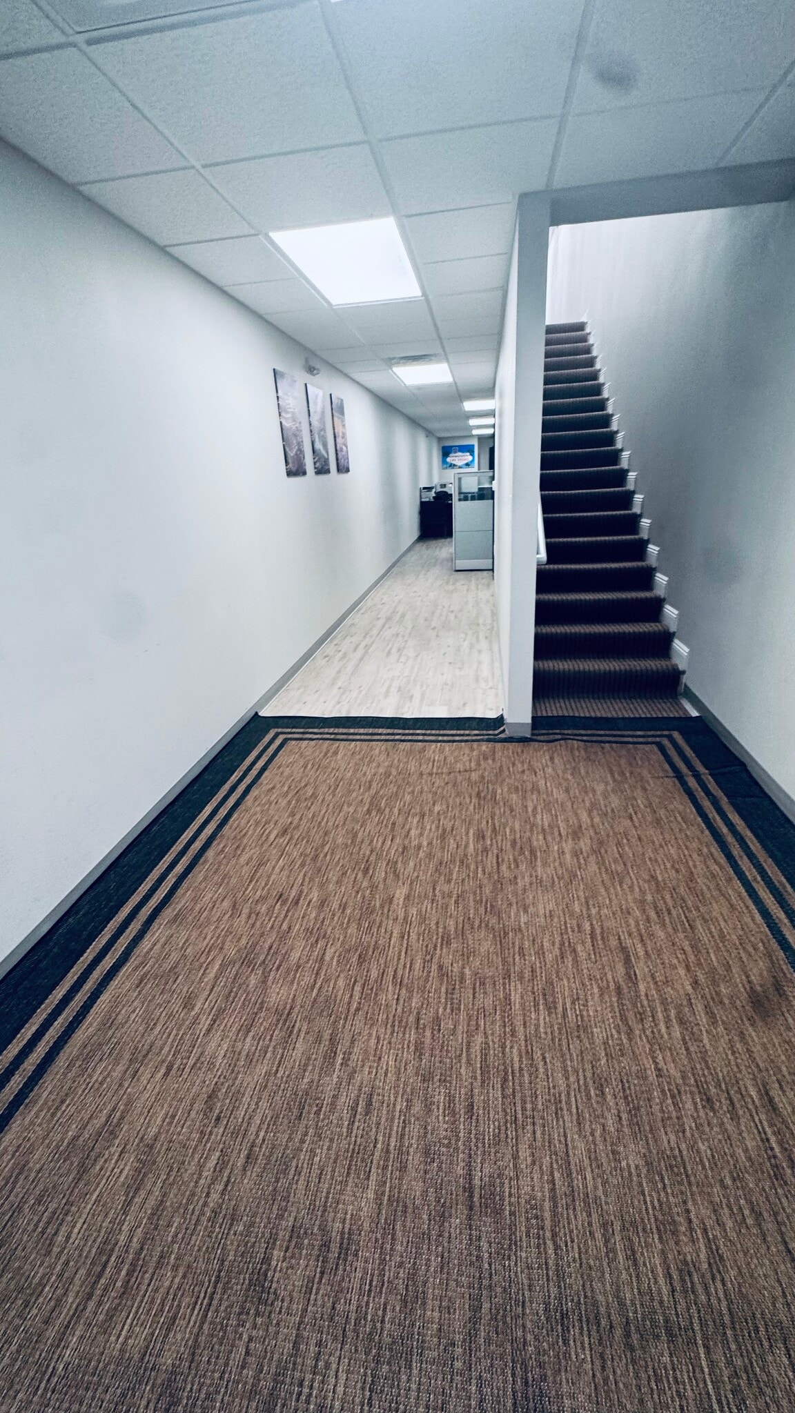 6015 S Rainbow Blvd, Las Vegas, NV for lease Lobby- Image 1 of 20