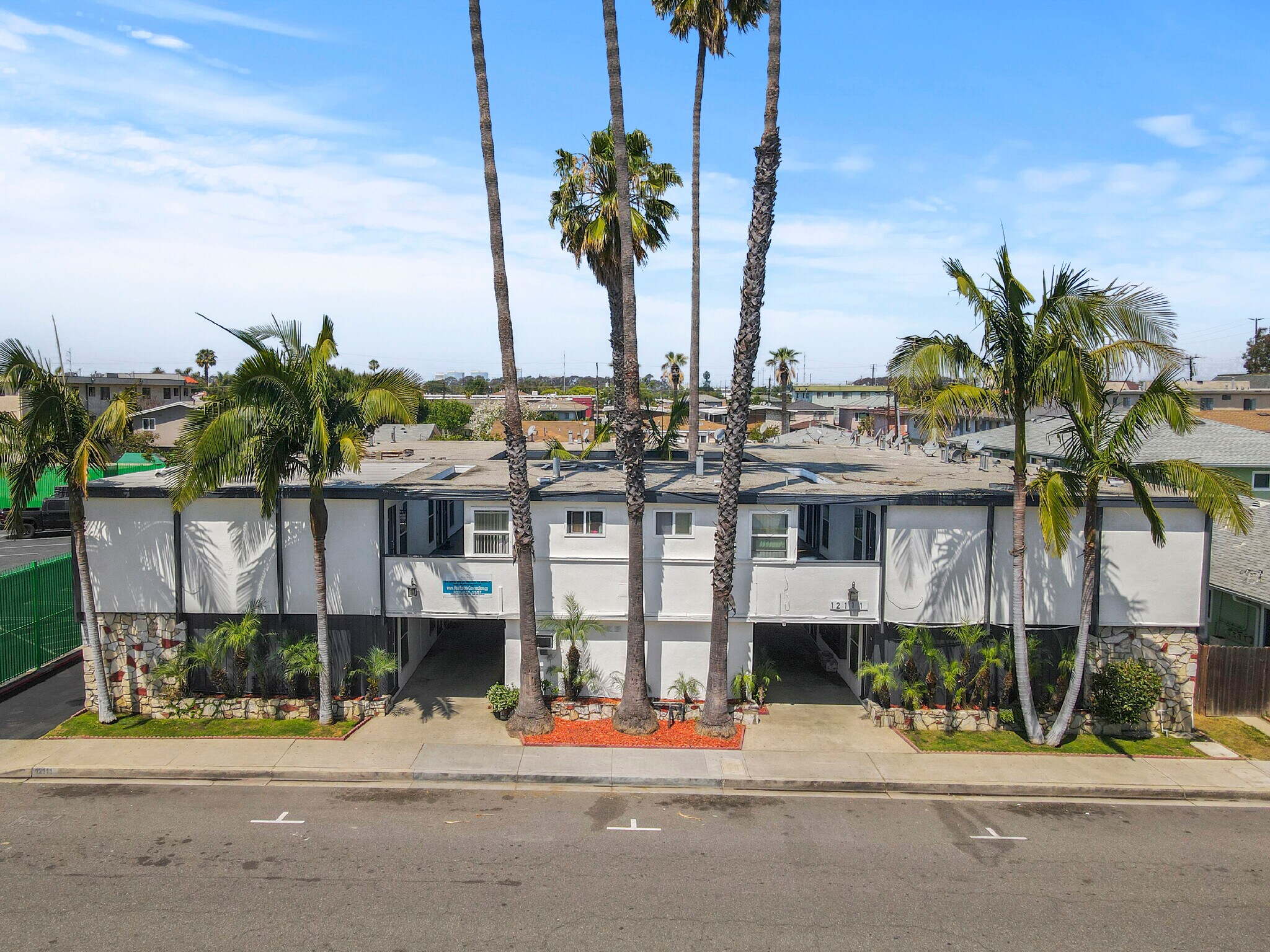 12111 Hawthorne Way, Hawthorne, CA à vendre Photo du bâtiment- Image 1 de 1