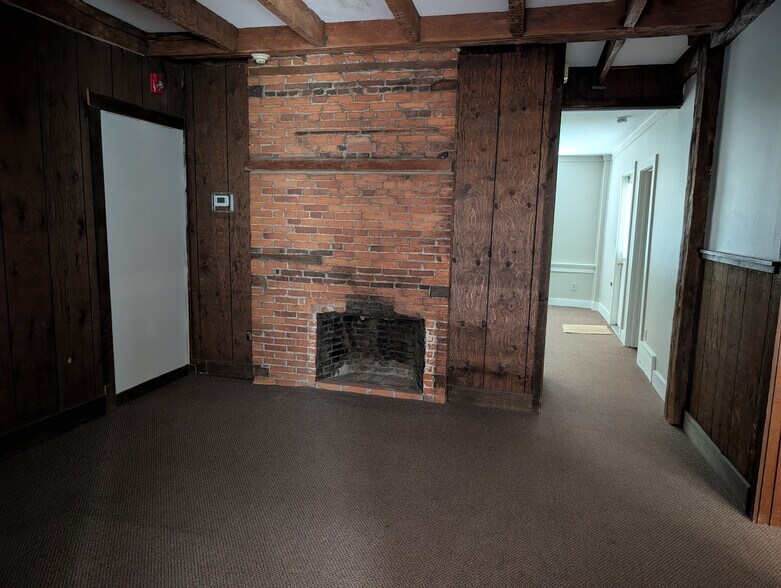 368 Derby Ave, Derby, CT à louer - Photo du bâtiment - Image 2 de 7