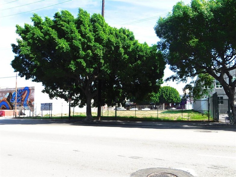 328 S Alameda St, Los Angeles, CA à louer - Photo du bâtiment - Image 2 de 3