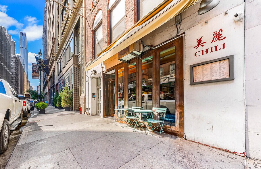 13 E 37th St, New York, NY à vendre - Photo du bâtiment - Image 3 de 8