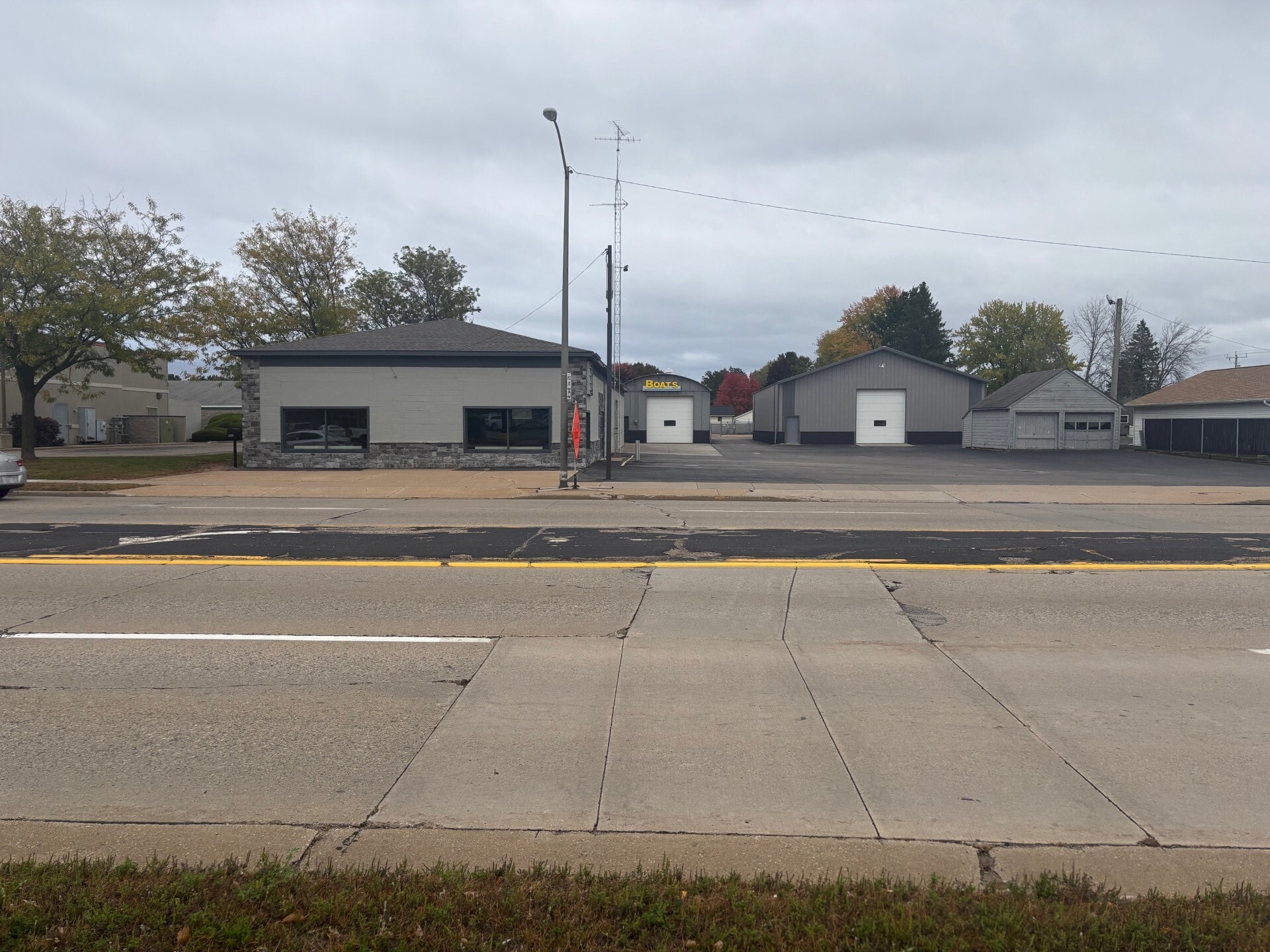 2123 8th South St, Wisconsin Rapids, WI for lease Building Photo- Image 1 of 13