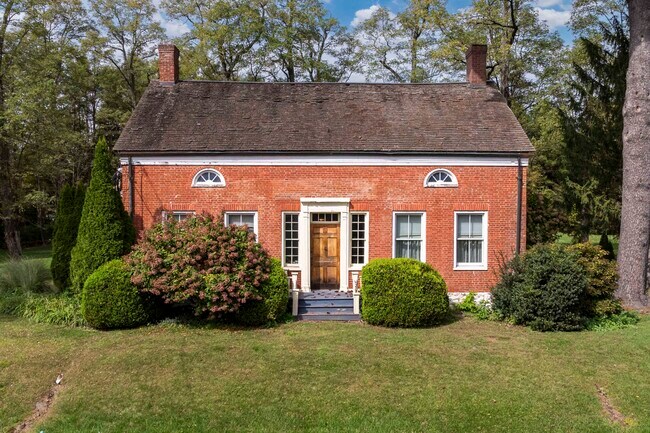 More details for 4494-4496 Route 209, Stone Ridge, NY - Hospitality for Sale