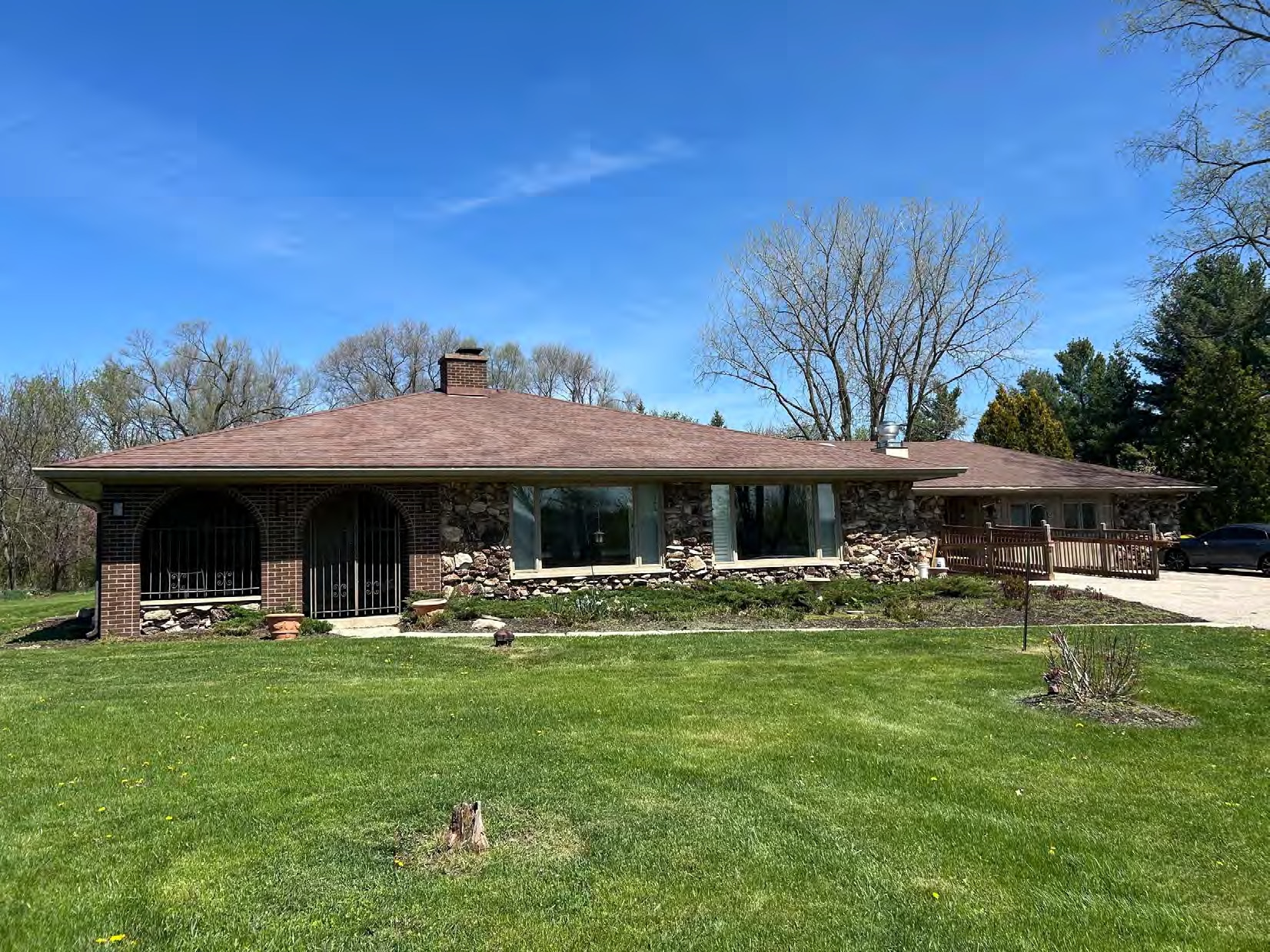 5430 Hillside Rd, Crystal Lake, IL for sale Building Photo- Image 1 of 4