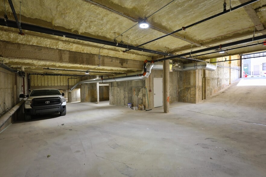 836 N Broad St, Philadelphia, PA for sale - Building Photo - Image 3 of 11