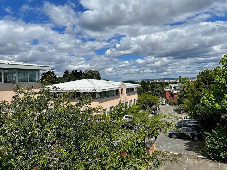 3 Rue Alfred De Vigny, Saint-Germain-en-Laye à vendre - Photo du bâtiment - Image 2 de 8