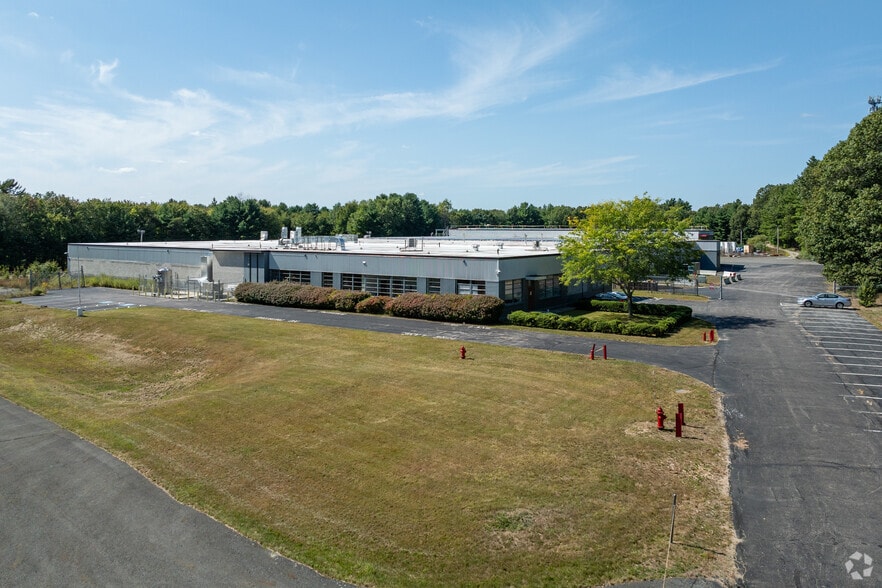 1073 Main St, Millis-Clicquot, MA for lease - Building Photo - Image 2 of 6