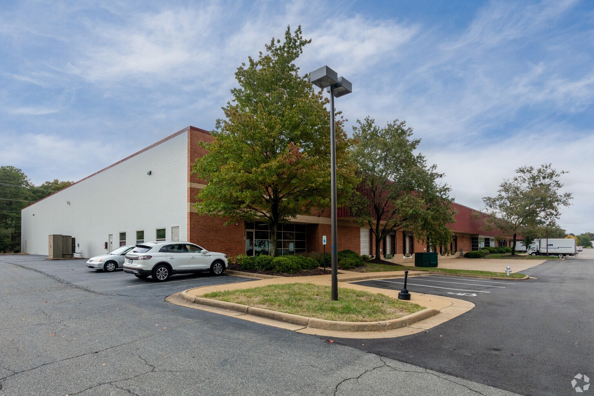 520 Eastpark Ct, Sandston, VA for lease Building Photo- Image 1 of 6