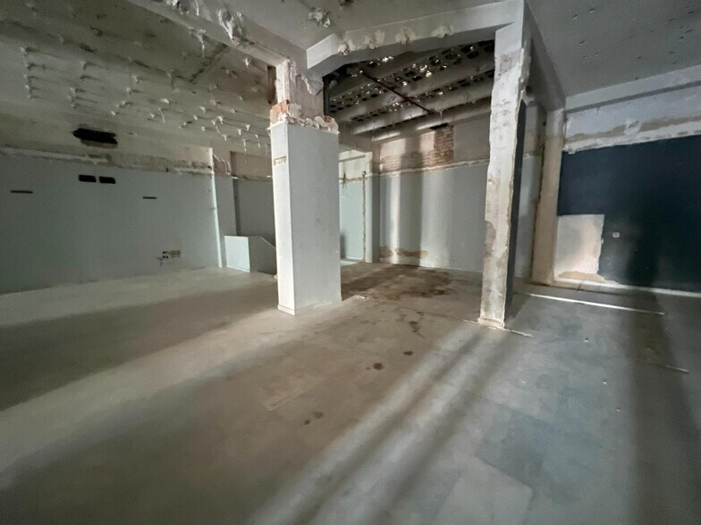 Commerce de détail dans Córdoba, Córdoba à louer - Photo du bâtiment - Image 3 de 16