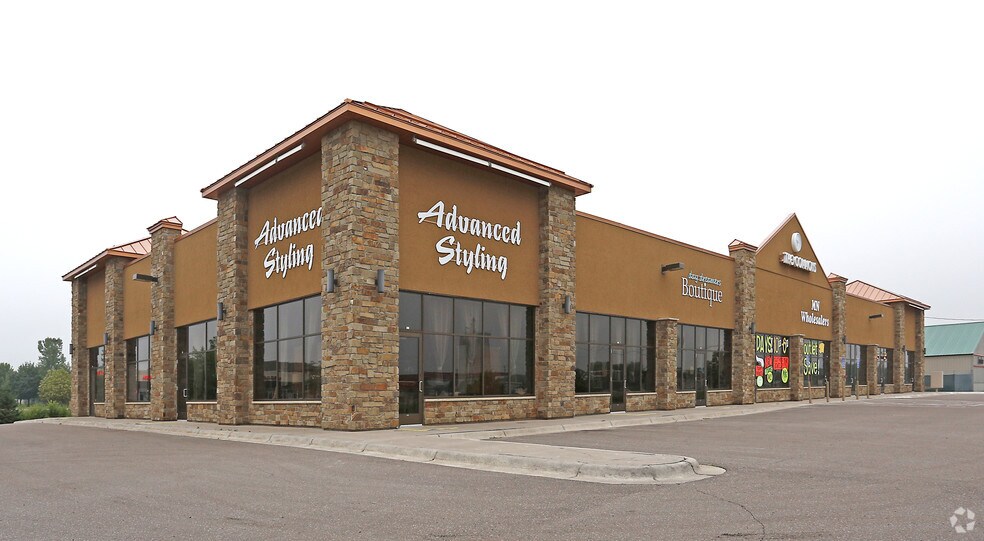 751 Rose Dr NW, Big Lake, MN à louer - Photo du bâtiment - Image 2 de 5