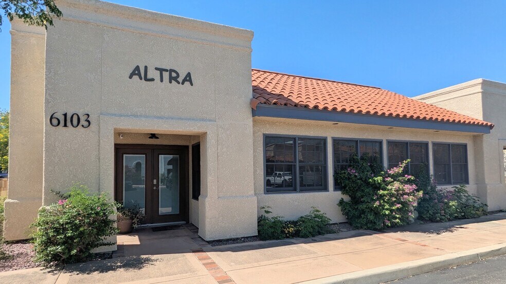 6103-6105 E Grant Rd, Tucson, AZ à vendre - Photo du bâtiment - Image 3 de 40