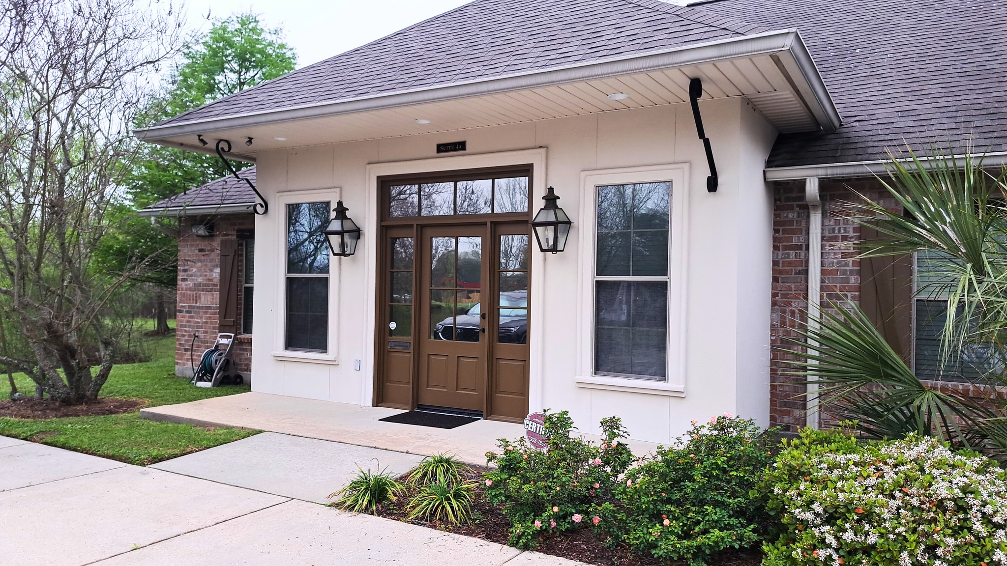 16851 Jefferson Hwy, Baton Rouge, LA for lease Primary Photo- Image 1 of 12