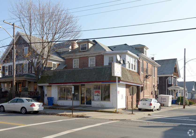 445 Broadway, Newport, RI à vendre - Photo principale - Image 1 de 1