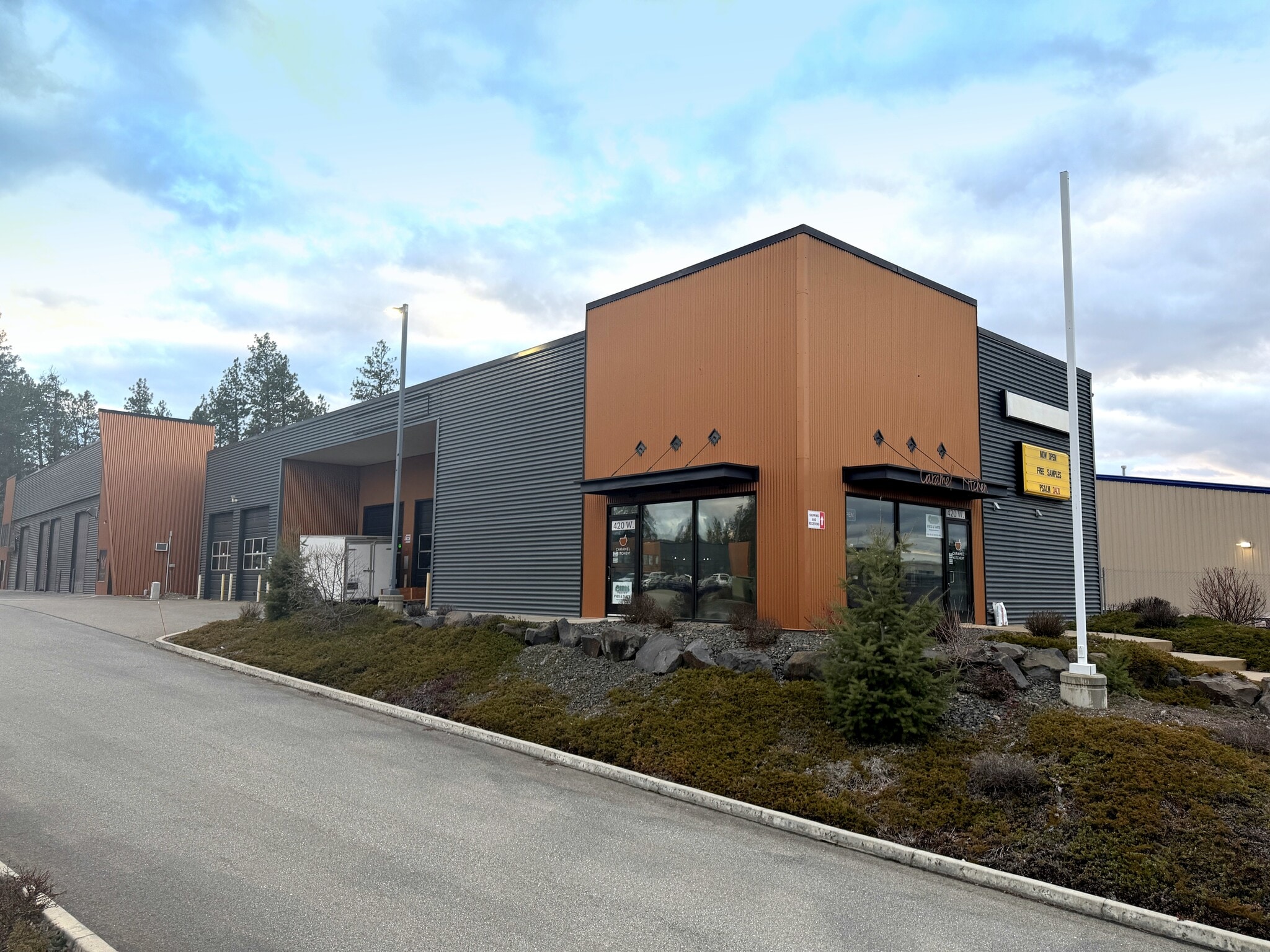 420 W Seltice Way, Post Falls, ID for lease Primary Photo- Image 1 of 3