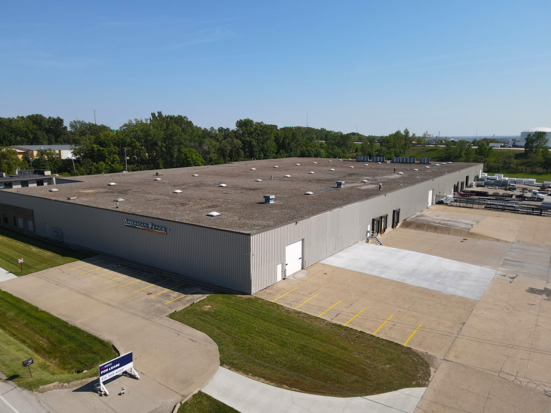 1675 NE 51st Ave, Des Moines, IA for lease Building Photo- Image 1 of 9