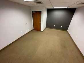 675 E 16th St, Holland, MI for lease Building Photo- Image 1 of 4