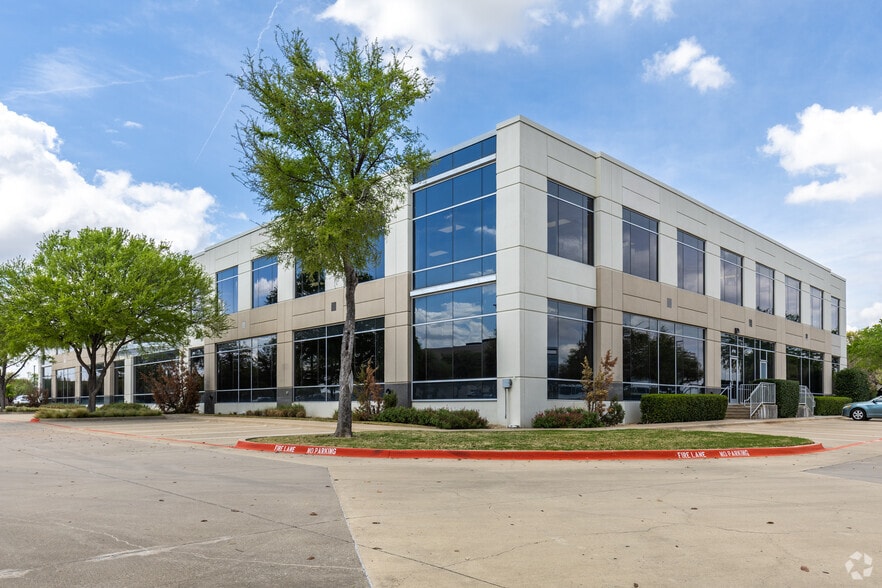 4800 Regent Blvd, Irving, TX à louer - Photo du bâtiment - Image 2 de 13