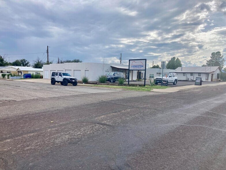 903 San Antonio st, Marfa, TX à vendre - Photo du bâtiment - Image 3 de 12