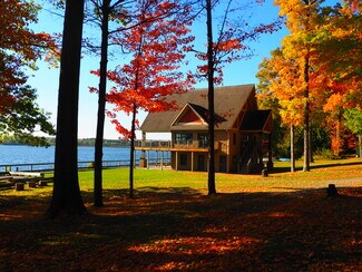 Plus de détails pour 6853 W Lake Rd, Silver Springs, NY - Spécialité à vendre