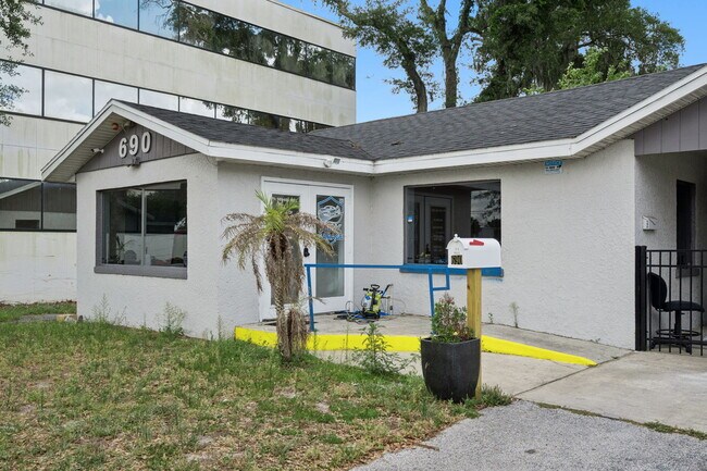 More details for 690 N Semoran Blvd, Orlando, FL - Land for Lease