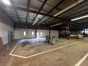 10 Fernwood Lake Ave, Gloucester, MA for lease Interior Photo- Image 2 of 4