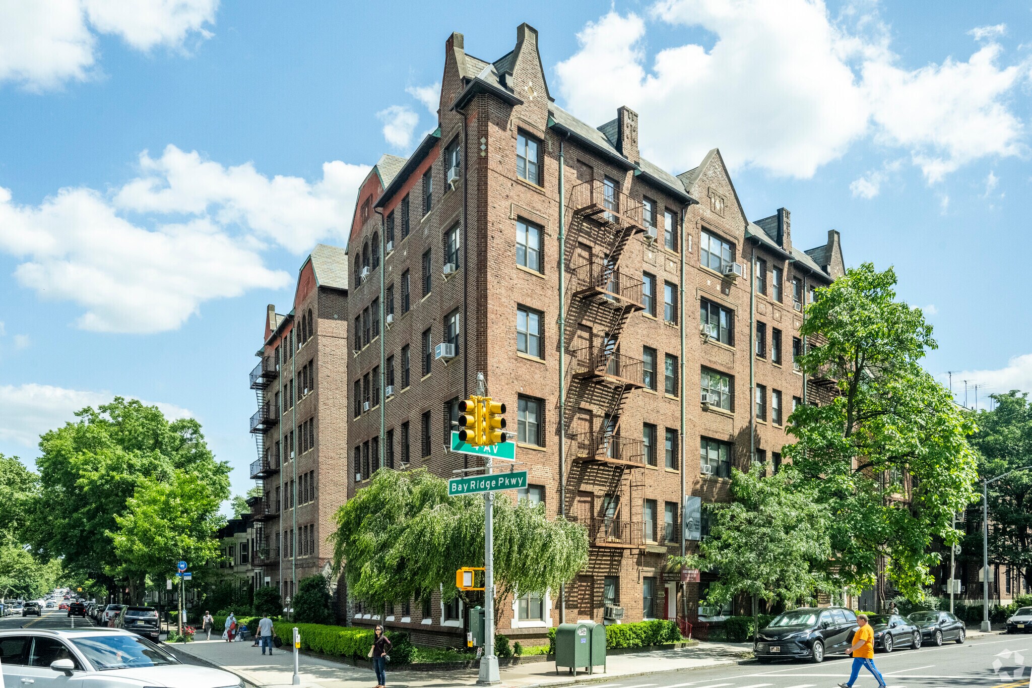 7501 4th Ave, Brooklyn, NY à vendre Photo du bâtiment- Image 1 de 4