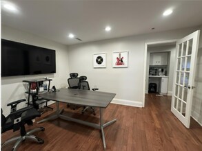 186-190 Davenport Rd, Toronto, ON for lease Interior Photo- Image 2 of 18