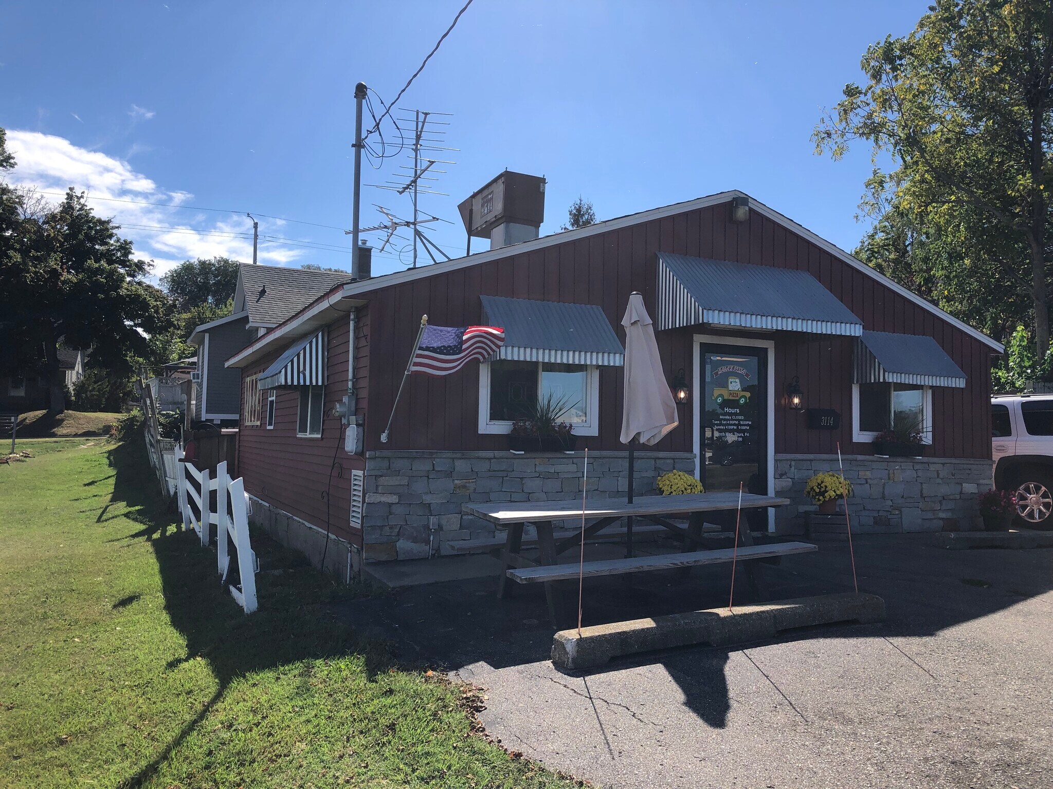 3114 Chicago Dr, Hudsonville, MI à vendre Photo du bâtiment- Image 1 de 9