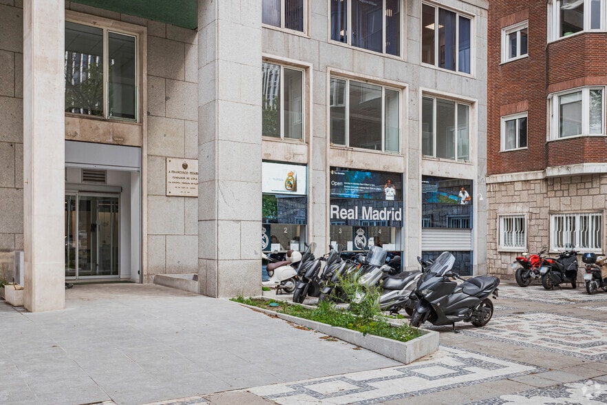 Paseo Castellana, 140, Madrid, Madrid for lease - Building Photo - Image 3 of 15