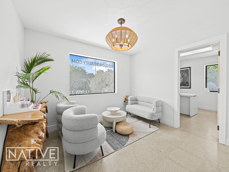 700 NE 13th St, Fort Lauderdale, FL à vendre - Photo du bâtiment - Image 2 de 21