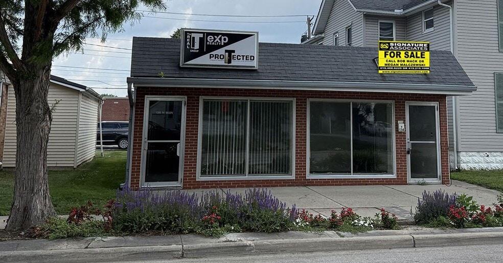 134-136 N Main St, Swanton, OH for sale - Building Photo - Image 2 of 8