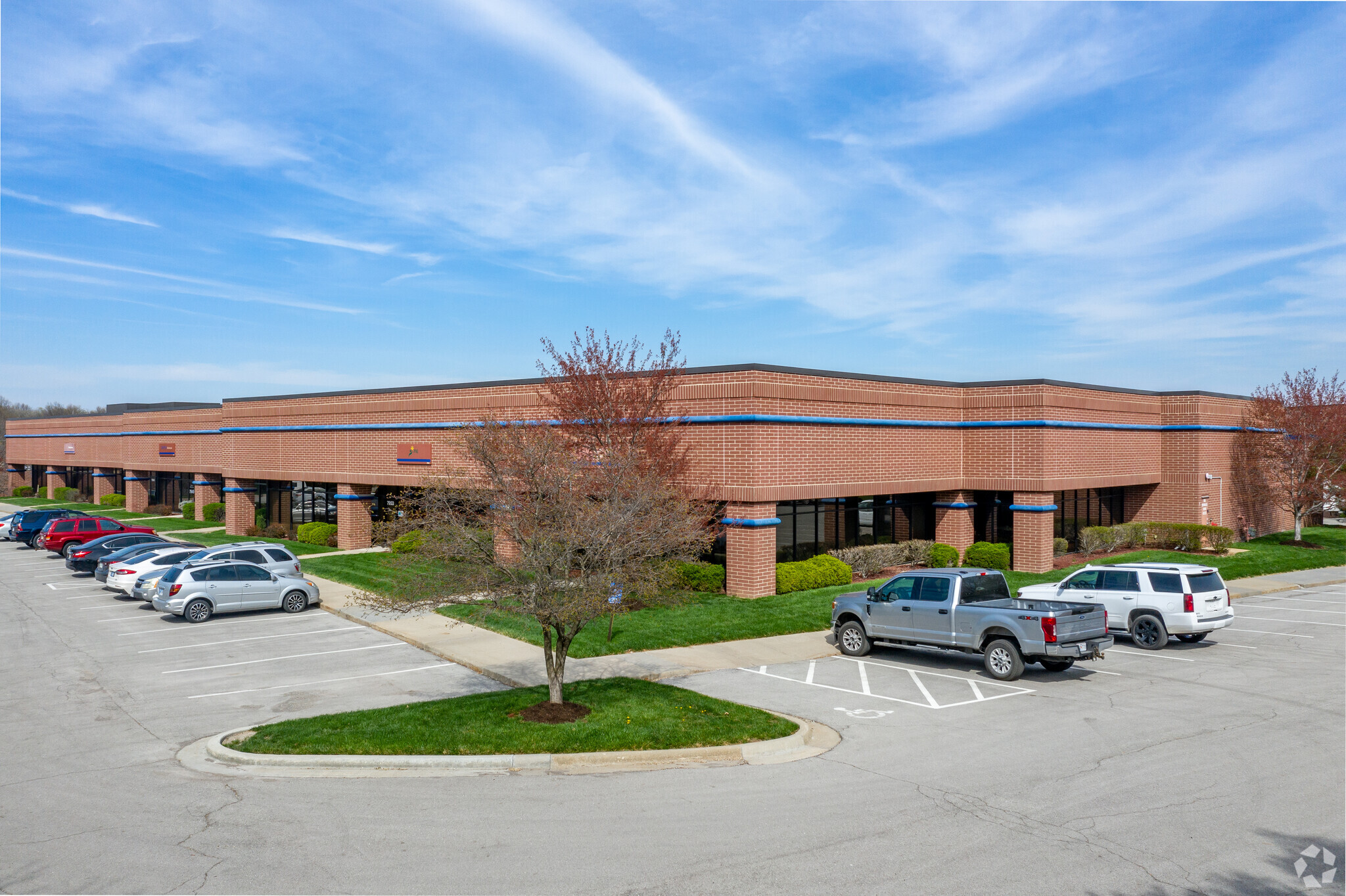 7943-7957 Bond St, Lenexa, KS à vendre Photo du bâtiment- Image 1 de 1