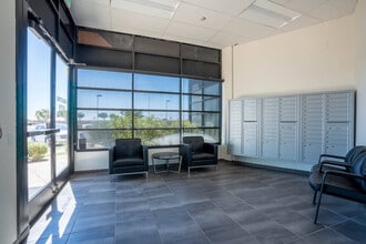 190 Sierra Ct, Palmdale, CA for lease Interior Photo- Image 2 of 10