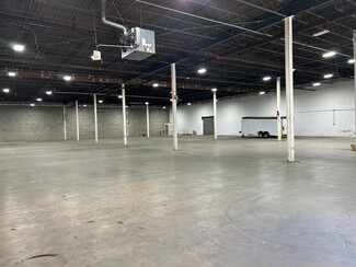 Plus de détails pour 445 Sills Rd, Yaphank, NY - Industriel/Logistique à louer