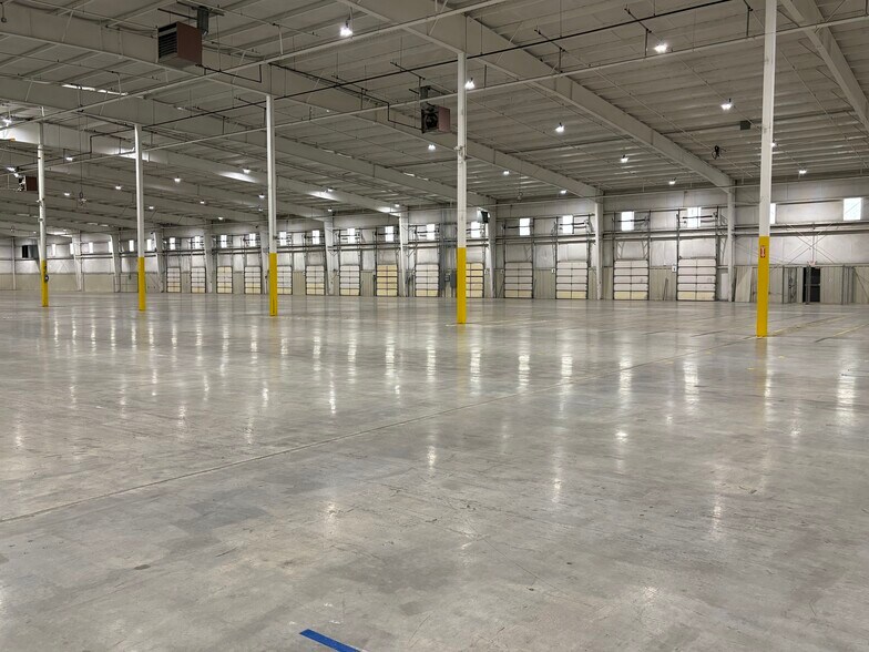 2145 Burton Branch Rd, Cookeville, TN à louer - Photo intérieure - Image 1 de 7