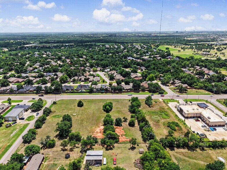 109 E Memorial & Eastern Rd, Edmond, OK à vendre - Aérien - Image 1 de 11