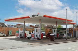 Essar Spalding Service Station - Services immobiliers commerciaux