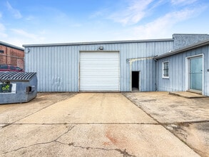 2501 17th St, Tuscaloosa, AL for lease Building Photo- Image 2 of 9