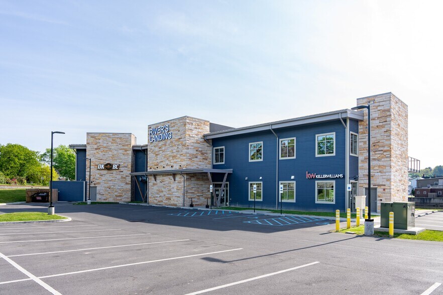 139 W Market St, Clearfield, PA à louer - Photo du bâtiment - Image 3 de 17