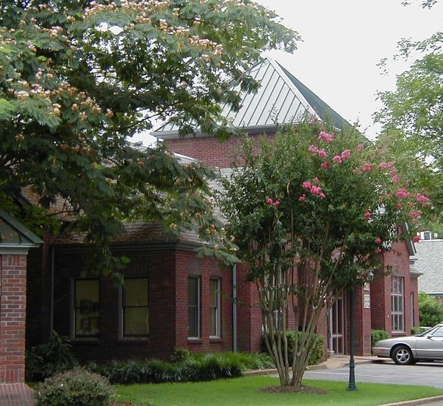 165 N Main St, Collierville, TN à louer - Photo du bâtiment - Image 1 de 4