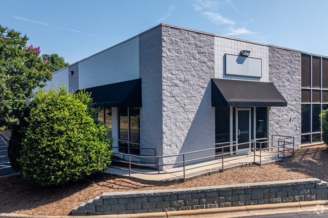 More details for 1809 Cross Beam Dr, Charlotte, NC - Multiple Space Uses for Lease