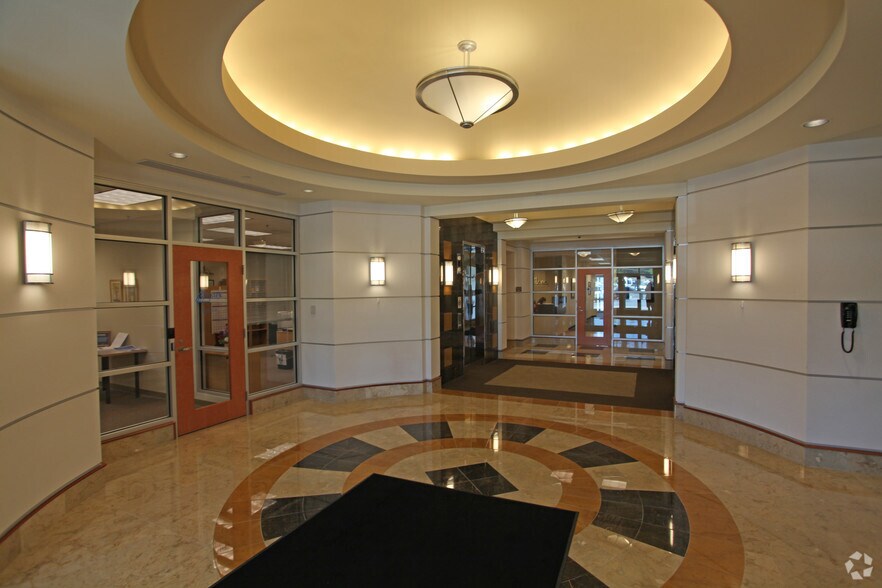 4694 Millennium Dr, Belcamp, MD à louer - Hall d’entrée - Image 2 de 11