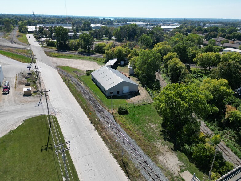 1893 W Spencer St, Appleton, WI à vendre - Photo du bâtiment - Image 2 de 5